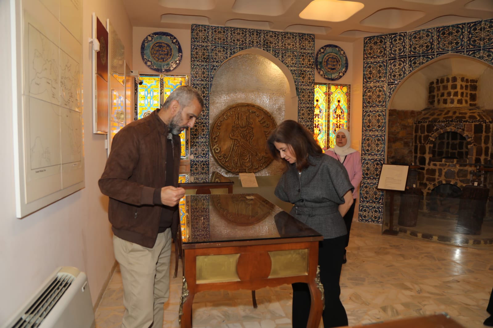 الاميرة دانا فراس في زيارة قاعة المسكوكات