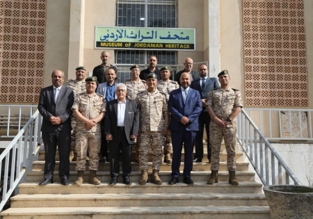 زيارة مدير التربية والتعليم والثقافة العسكرية