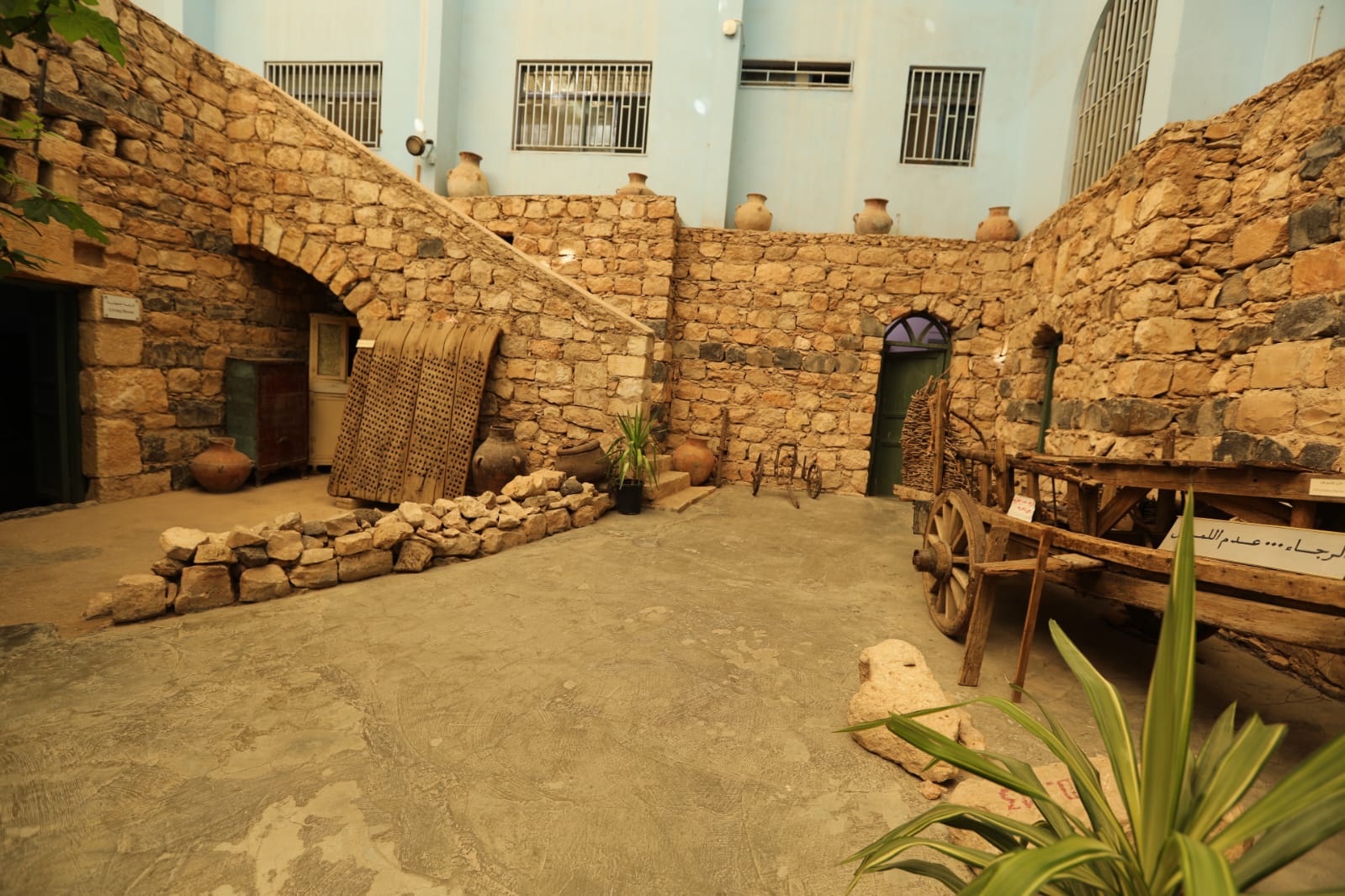 البيت الريفي من الداخل